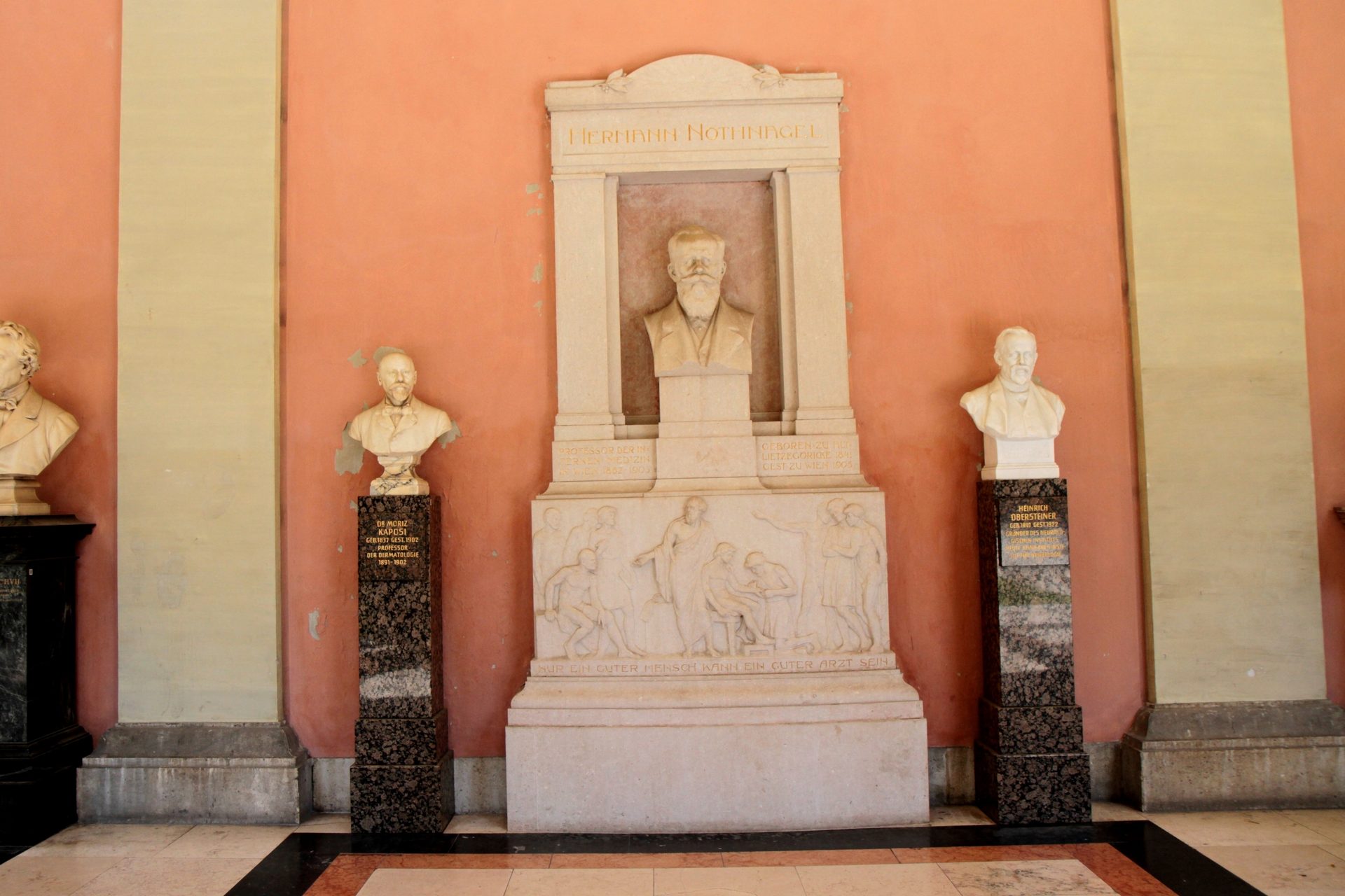 Hermann Nothnagel's monument, Medical monuments B, UNI Vienna - 01.JPG